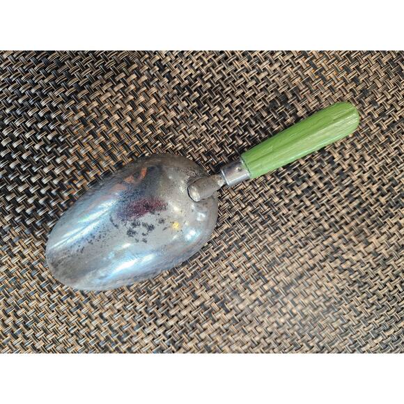 Vintage A&J Level Full 1/4 Cup Scoop - 1950s - Picture 1 of 9